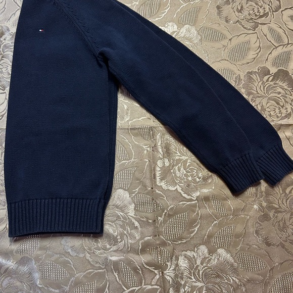 Boys, Blue Tommy Hilfiger sweater. Size Lg 12/14 - Picture 4 of 7